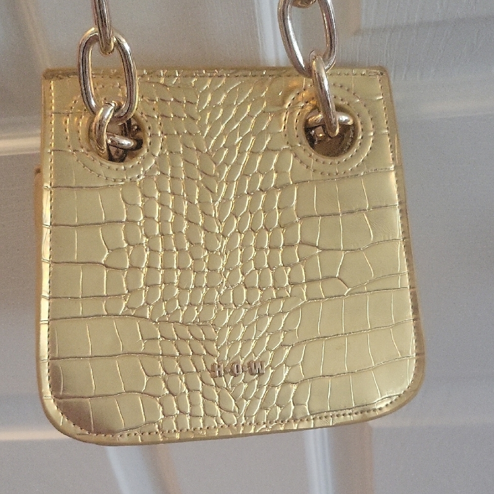 H.O.W. Gold Croc-Embossed Chain Shoulder Bag